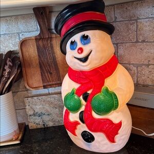 Vintage Snowman Blow Mold lights up